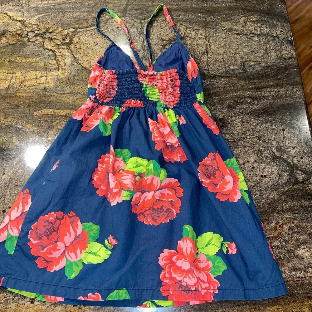 Hollister floral print mini dress/coverup XS‎